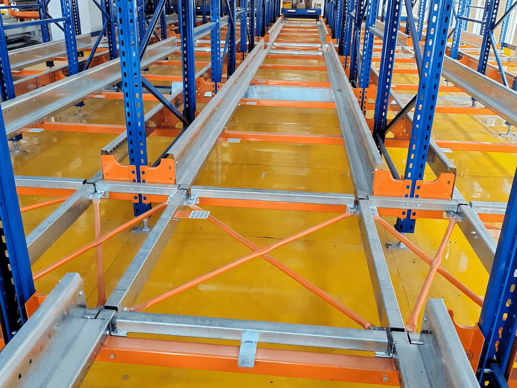 هل يمكن أن تعمل ASRS في بيئات التخزين البارد؟